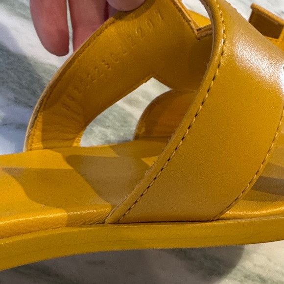 Hermes Oran Yellow Slide Sandals - Picture 5 of 6